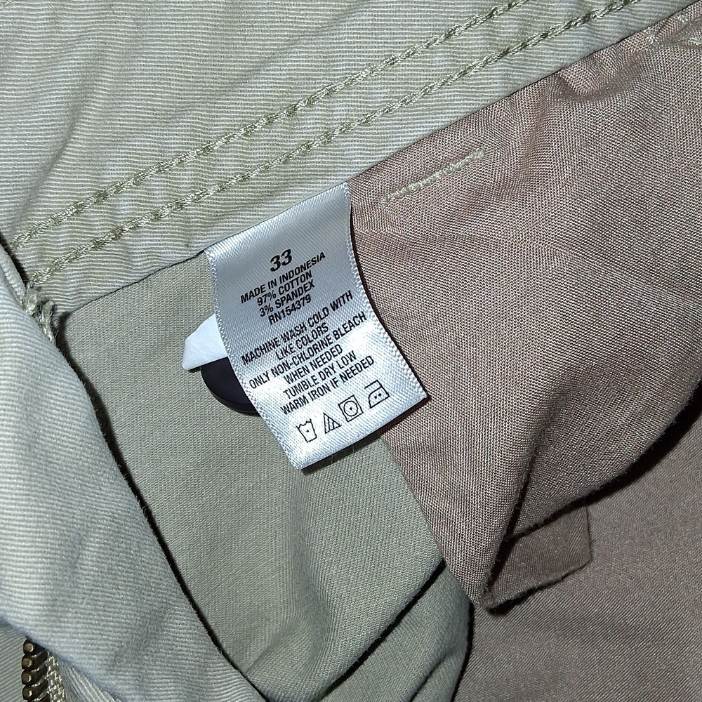 Areopostle Men Cargo Shorts - Picture 4 of 4